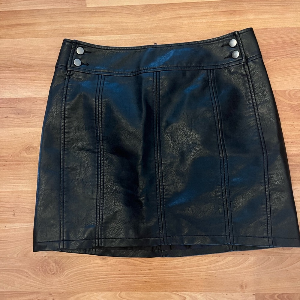 Free people Black Leather Skirt faux size 10
